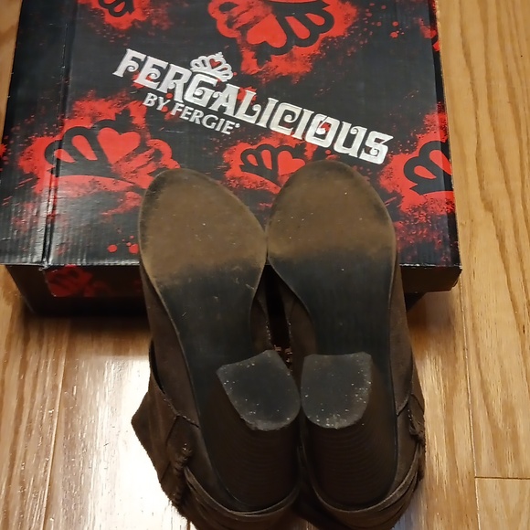 Fergalicious brown ankle boots size 8.5. - Picture 4 of 5
